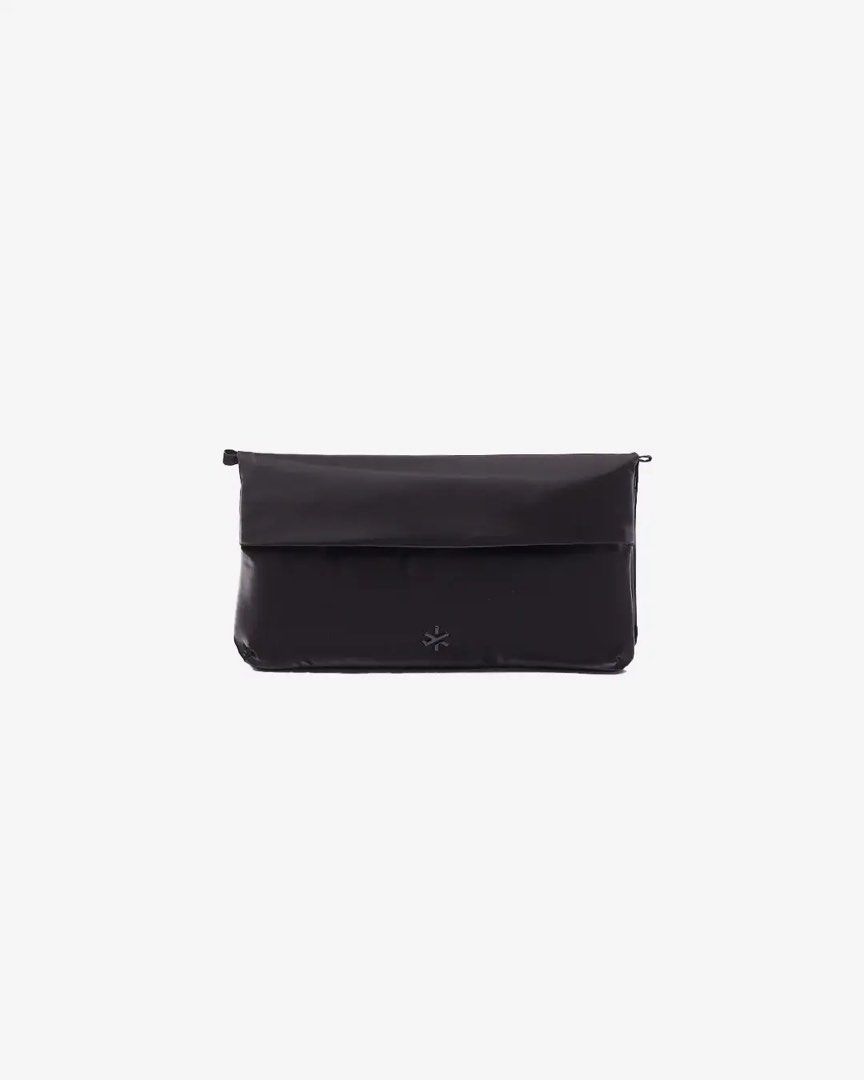 BASH* | Cache Wallet in Carbon (Category: Wallets & Card holders) located in Quezon City. Submitted by avenue.de.belle (Listing ID 1467709072, Image 3). Description: BASH* | Cache Wallet in Carbon Brand New Color: Carbon DESCRIPTION Your travel essentials, all in one place. The Cache Wallet keeps your boarding pass, passport, cards, currencies, and phone organized across multiple compartments, with a hidden back pocket for valuables you want to k