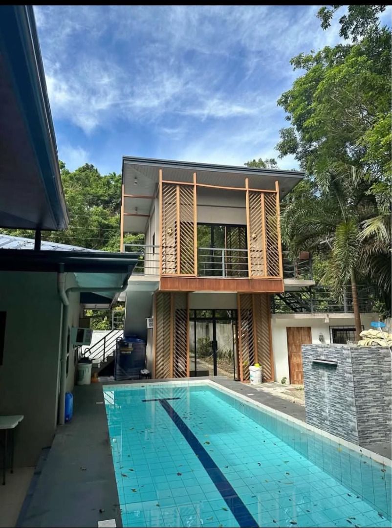 Batangas beach house for Sale (Category: Commercial) located in Calamba. Submitted by rvsrealty1 (Listing ID 1260910228, Image 1). Description: San Juan Batangas beach house for Sale 800 sqm with building fully furnished with access and Title. Pool, basketball court, fully furnished.