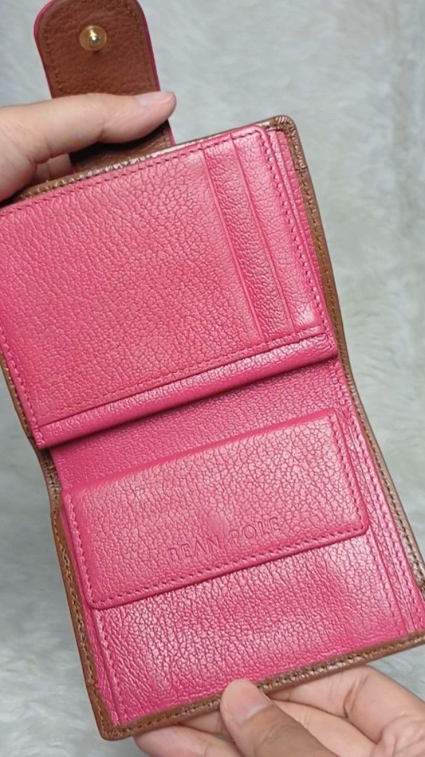 Bean Pole Plaid Folding Wallet (Category: Wallets & Card Holders) located in Cagayan de Oro. Submitted by f.closet. (Listing ID 1467665169, Image 2). Description: good condition small size wallet please check pictures.