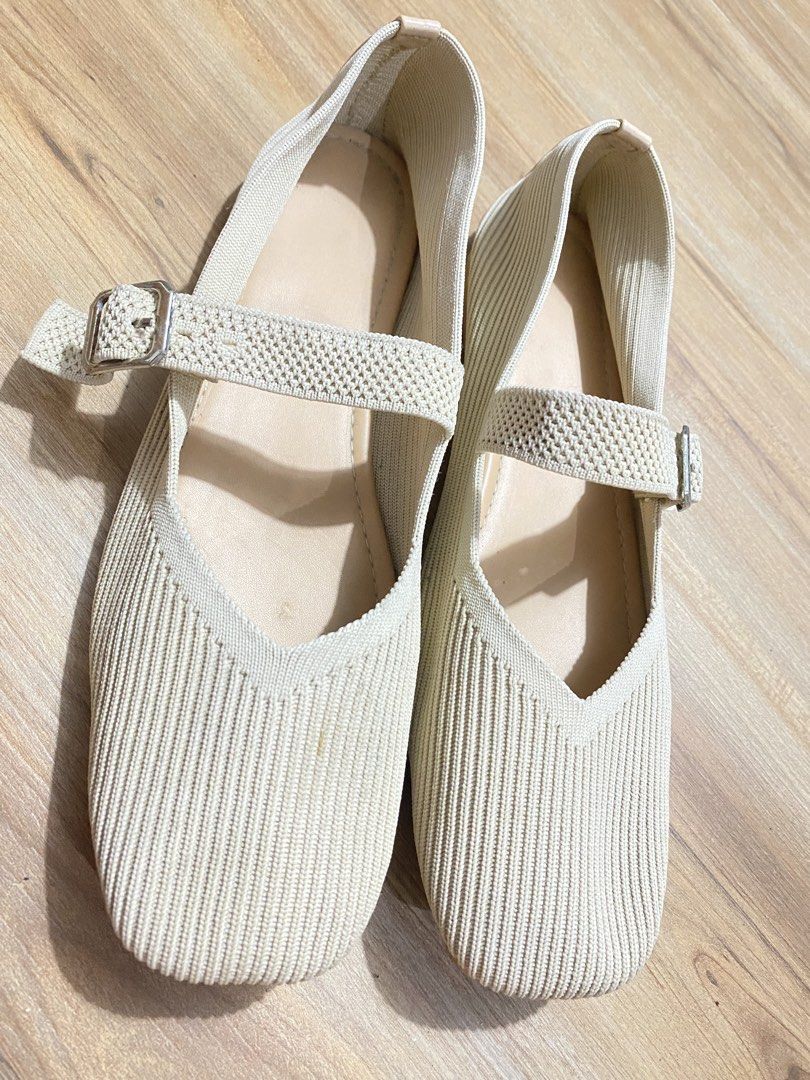 Beige Knitted Mary Jane Flats Size 9 (Category: Flats & Sandals) located in Bulacan. Submitted by Spothings (Listing ID 1467750975, Image 1). Description: Size 9 Super Like new Buong buo pa swelas Mahal bentahan nito sa iba🥰 - Style: Beige knitted Mary Jane flats with adjustable buckle strap - Size: 9 (stamped on bottom) - Comfort: Soft fabric upper with easy slip-on design - Sole: Wavy patterned rubber outsole - Condition: Excellent with minima