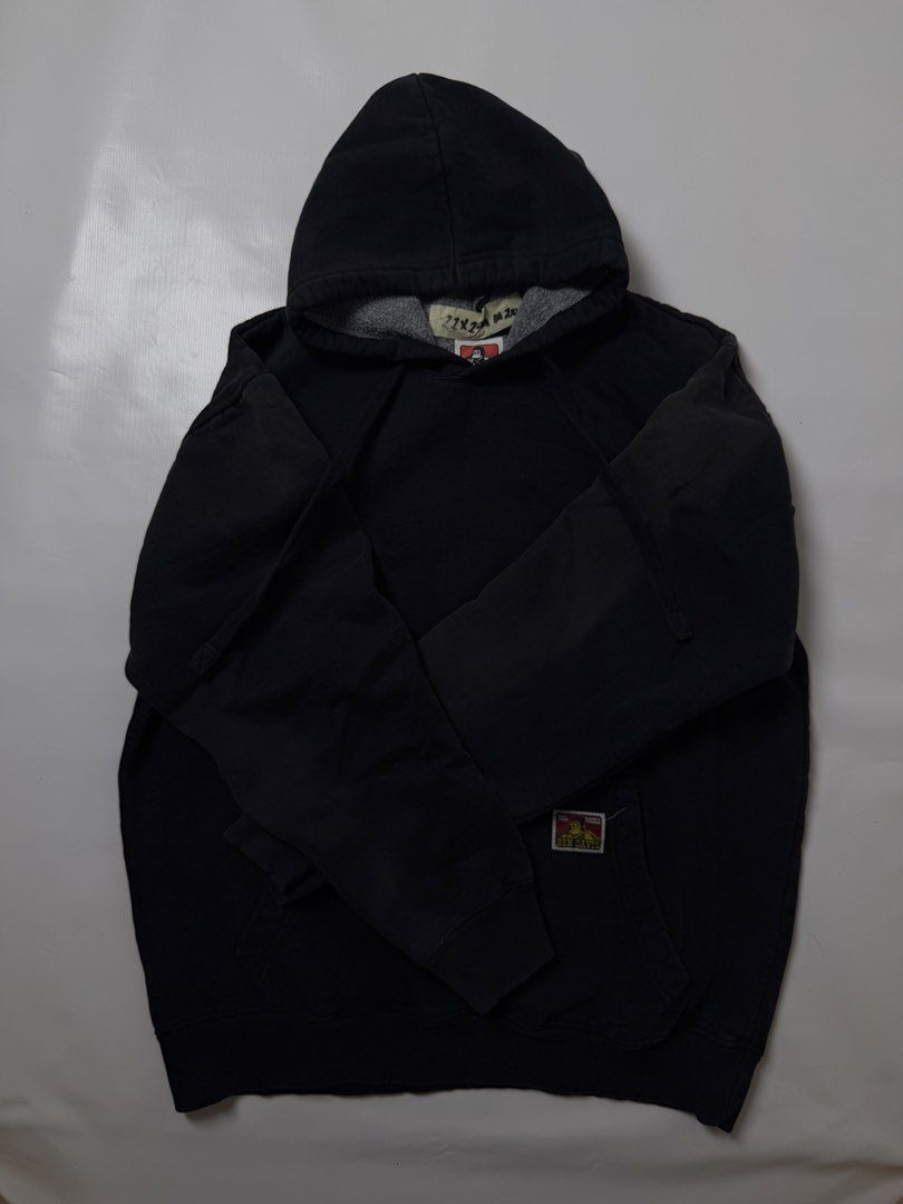 Ben Davis Black Hoodie Size Medium (Category: Hoodies) located in Gapan. Submitted by rasthriftshop (Listing ID 1467804133, Image 2). Description: BEN DAVIS Size on tag: M Dimes: 22 x 29 ₱700 + sf Condition: Excellent Color rate: 9/10 Issue: Dye.
