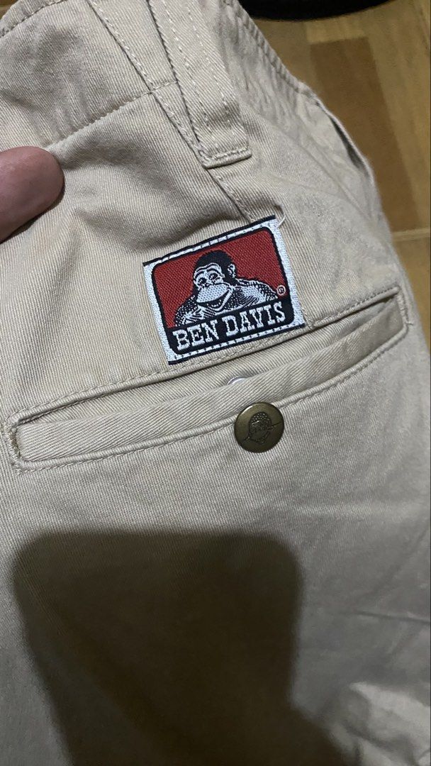 Ben Davis Khaki Pants (Category: Activewear) located in Tagum. Submitted by luckygem1624 (Listing ID 1467720150, Image 3). Description: Good as new size 32.