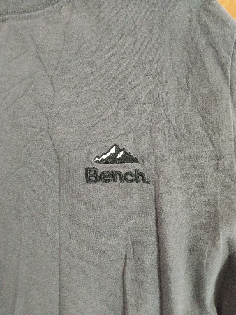 Bench Embroidered Mountain Long Sleeve — Size XL (Category: Tshirts & Polo Shirts ) located in Mabalacat. Submitted by al_amin_thrift (Listing ID 1467692688, Image 3). Description: Bench Embroidered Mountain Long Sleeve — Size XL ✔️ Authentic Bench — 100% premium cotton ✔️ Charcoal gray — easy to match everyday color ✔️ Embroidered mountain logo — subtle, clean design ✔️ Classic crew neck long sleeve ✔️ Size XL — relaxed comfortable fit ✔️ Excell