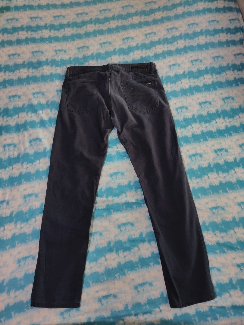 Bench Navy Blue Chino Pants (Category: Chinos) located in Quezon City. Submitted by bukodtangi.ph_ (Listing ID 1467701279, Image 3). Description: Bench Navy Blue Chino Pants Used Condition Size: 34W, 40L Price: 249 pesos plus SF Can Ship Nationwide via Jnt Express, lalamove around metro manila Willing to do Meetups locally! (around Tomas Morato only) Will Send more pictures upon request! Please DM us if interested!.