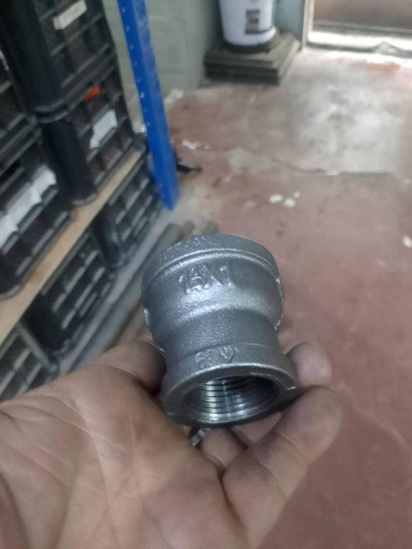 Bi red threaded the 1 1/4 x 1” (Category: Everything Else Others) located in Manila. Submitted by 09171479278_elsie. (Listing ID 1467645947, Image 3). Description: Bi red threaded the 1 1/4 x 1”.
