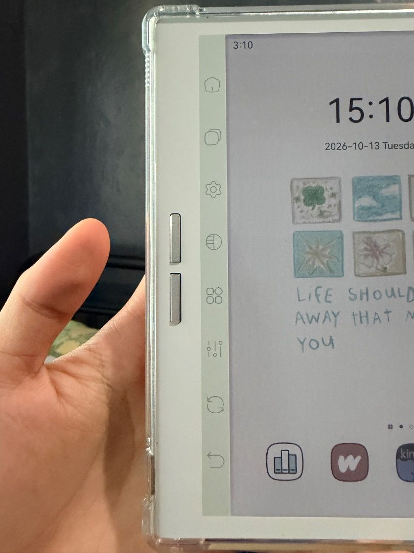Bigme B751C (Category: E-Readers) located in Caloocan City. Submitted by sabby916 (Listing ID 1467675610, Image 2). Description: Comes with clear case, bigme case, bigme pen, charging cable, and box. Bought 3 months ago around 16k, minimal usage. Android power so you can download any app in the google playstore. Can read books, manga, and can even browse and watch videos. RFS: have another e reader For sure buyer only. .