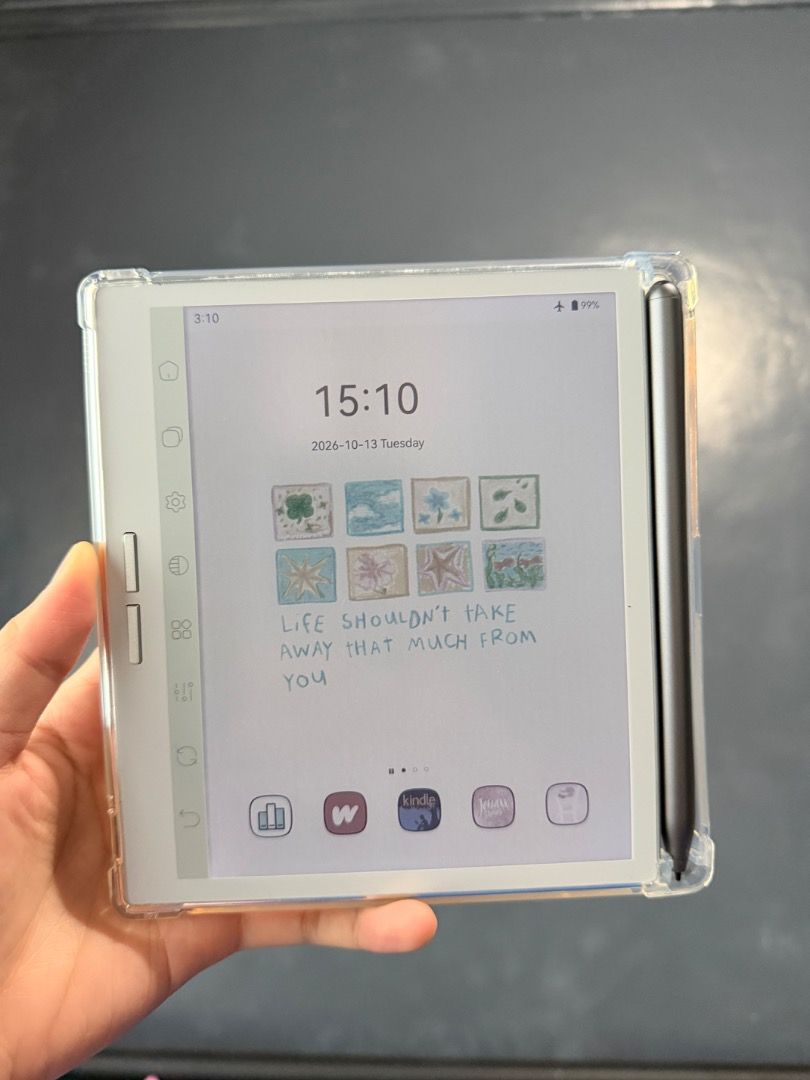 Bigme B751C (Category: E-Readers) located in Caloocan City. Submitted by sabby916 (Listing ID 1467675610, Image 1). Description: Comes with clear case, bigme case, bigme pen, charging cable, and box. Bought 3 months ago around 16k, minimal usage. Android power so you can download any app in the google playstore. Can read books, manga, and can even browse and watch videos. RFS: have another e reader For sure buyer only. .