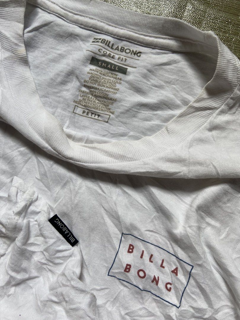 Billabong Us Flag Tee (Category: Tshirts & Polo Shirts ) located in Panabo. Submitted by thrifty.red (Listing ID 1467611728, Image 2). Description: width:19 length:27 S on tag M best fit.