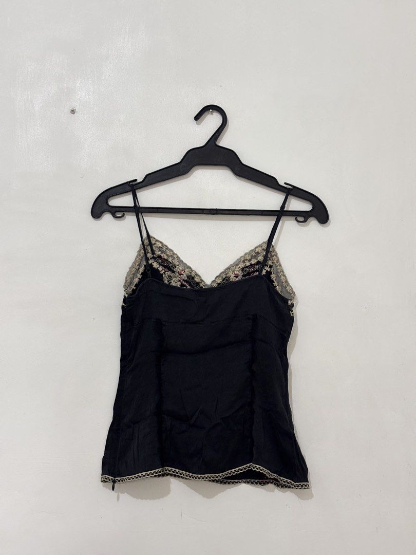 Black Beaded Top (Category: Sleeveless) located in Quezon City. Submitted by chrissie__ (Listing ID 1467687638, Image 2). Description: ▪️Used once..