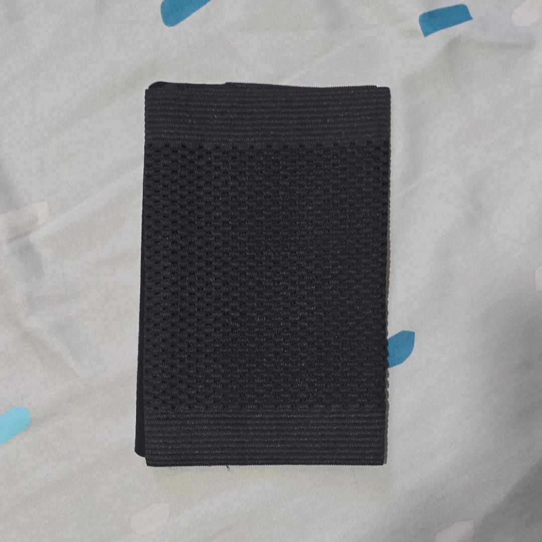 Black Breathable Waist Band with Hooks (Category: Sleeveless) located in Las Pinas. Submitted by monmonish (Listing ID 1467762900, Image 1). Description: Size: XL Measurement: Waist-20.5”” unstretched, can be stretched up to 30” Waist I have 9pcs of these. Selling for 30PHP each. Take all for 200php Shipping fee c/o buyers: J&T Express LBC Express Lalamove Grab Express.