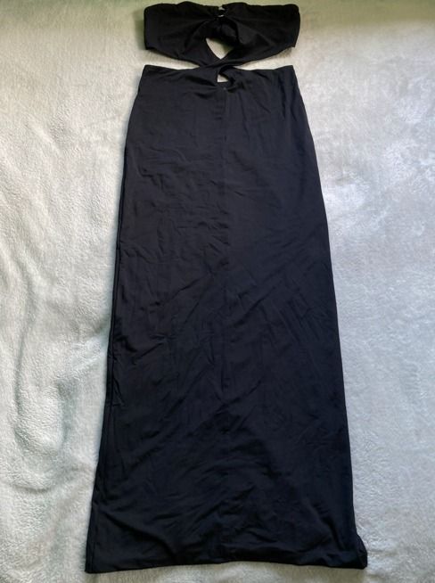 Black Cutout Self tie Midi Dress (Category: Dresses) located in Rizal. Submitted by sheeraay (Listing ID 1467656118, Image 2). Description: - Color: Sleek black - Fit: Bodycon style with stretchy fabric.