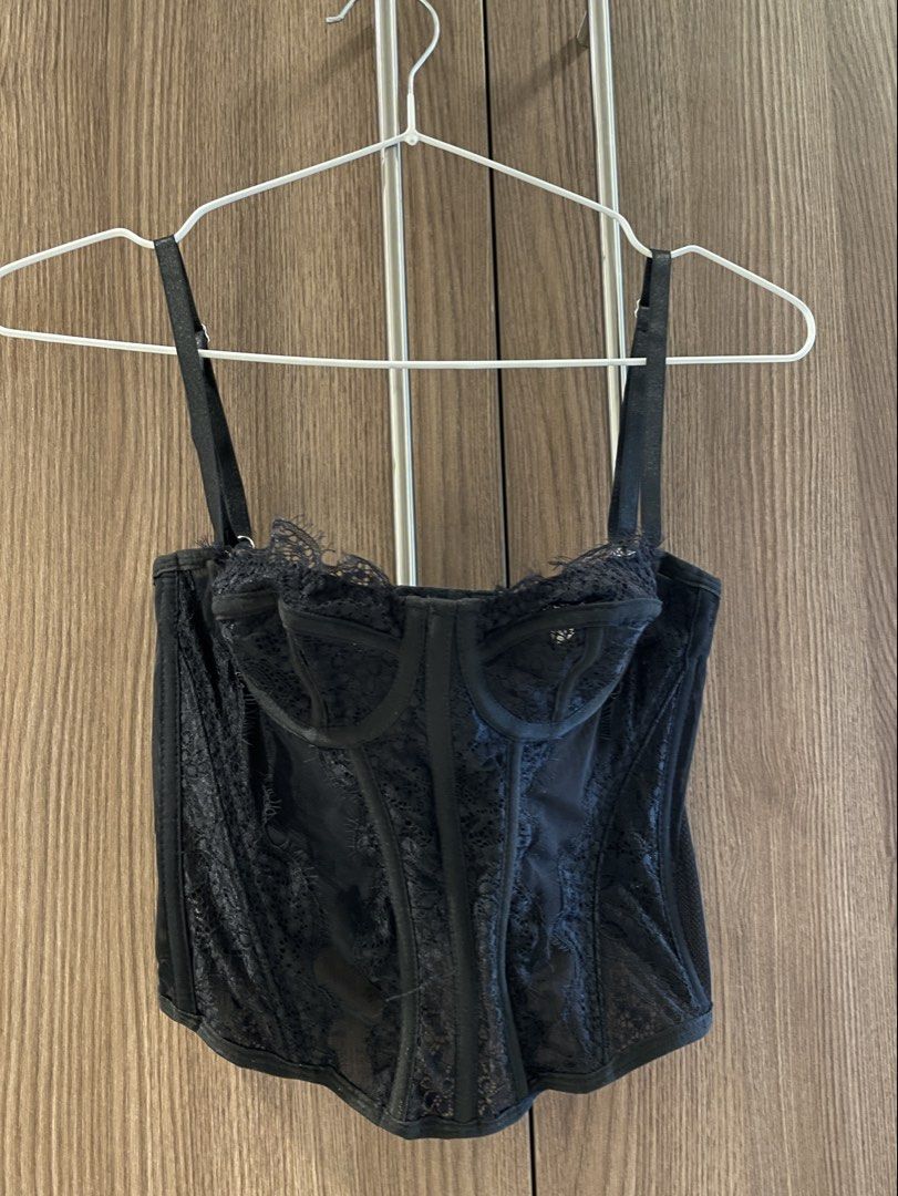 black lace bustier top (Category: Others Tops) located in Manila. Submitted by happymoon_0ae0c8 (Listing ID 1467675268, Image 1). Description: - xs to small - adjustable.