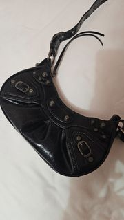 （分類：）位於 。 由 justincase000 提交（商品編號 1467609905，圖片 1）。簡介： 。
