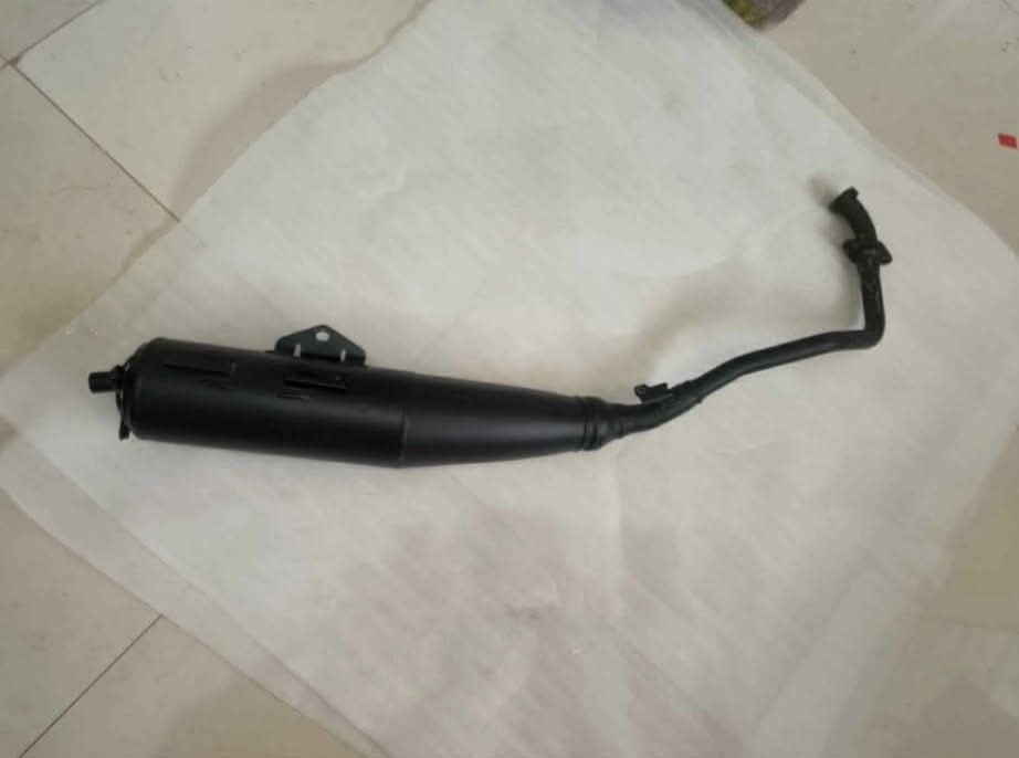 Black Motorcycle Exhaust Muffler Pipe (Category: Mufflers, Exhaust Parts & Accessories) located in Manila. Submitted by sofreezingbot (Listing ID 1467735296, Image 1). Description: For sale Sniper 155r Stock Pipe used only for 300 odo 1k only taguig or qc loc.