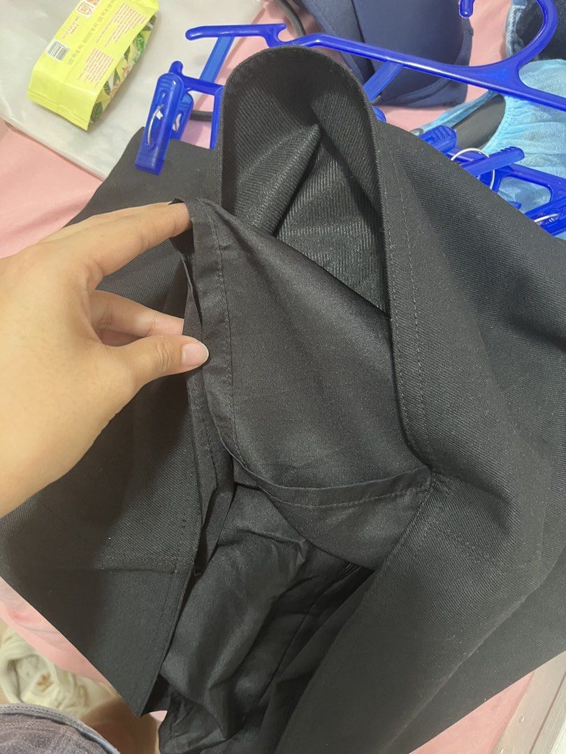 Black Skirt (Category: Skirts) located in Quezon City. Submitted by madwoman13 (Listing ID 1467638381, Image 2). Description: ✨ Used in HK only! ✨ Bought for 1490 ✨ Thick fabric ✨ RFS: Doesn’t fit me anymore.