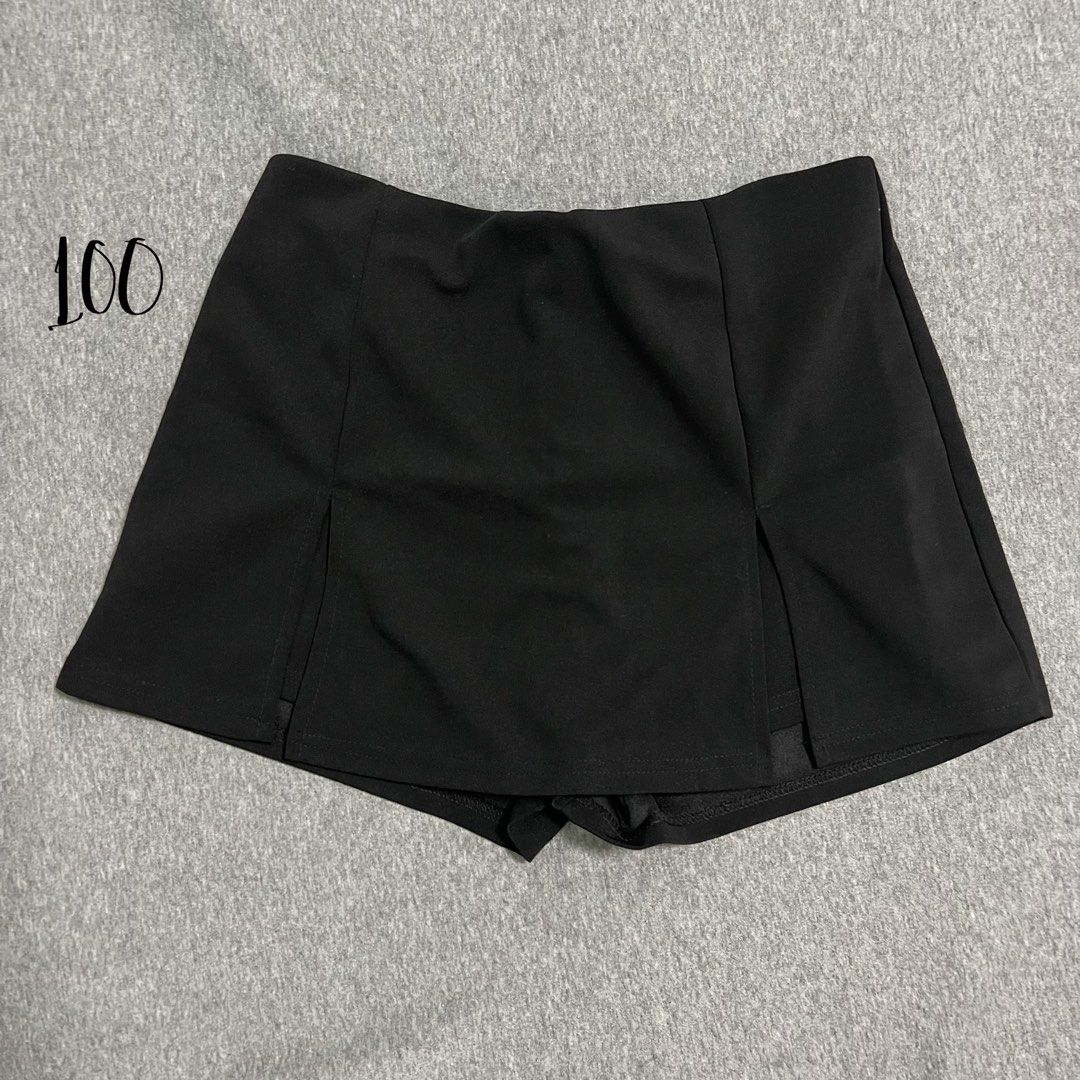 Black skort 2 slit (Category: Skirts) located in Las Pinas. Submitted by jilanah (Listing ID 1467757008, Image 1). Description: .