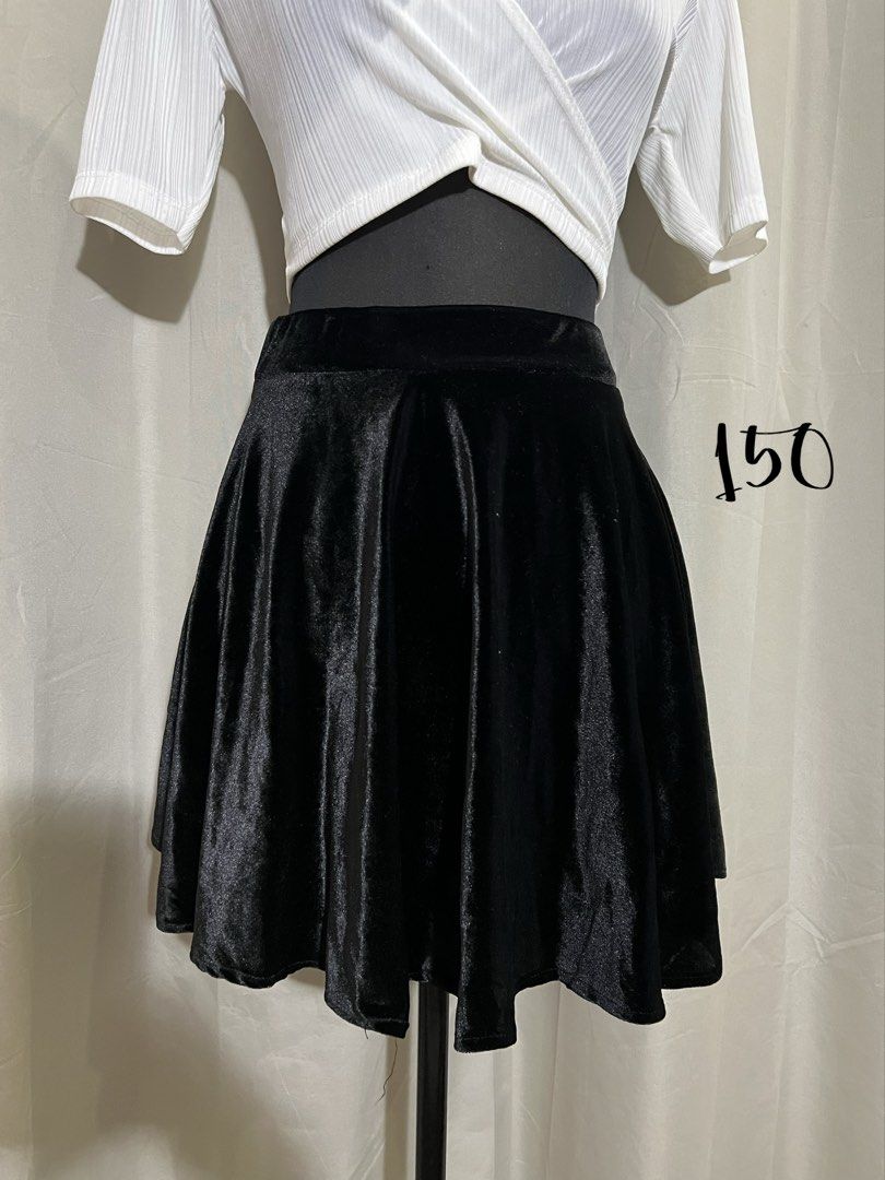 Black velvet skater skirt (Category: Skirts) located in Las Pinas. Submitted by jilanah (Listing ID 1467775981, Image 1). Description: .