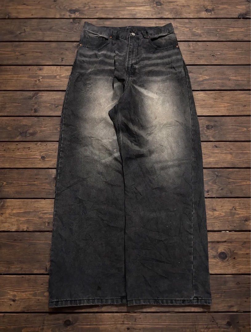 BLACK WASHED BAGGY PANTS (Category: Activewear) located in San Fernando. Submitted by wearony_baggycult (Listing ID 1467695505, Image 1). Description: BLACK ACIDWASHED BAGGY PANTS WAISTLINE 32-34 LENGHT 40 THIGH 15 LEG OPENING 11 PRICE ARE NEGOTIABLE OPEN TRANSACT FOR ANY WEBSIT AND VC WITH ITEMS.