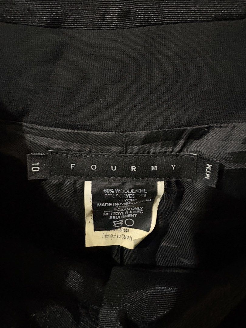 Blazer (Category: Coats, Jackets and Outerwear) located in Quezon City. Submitted by jindori._. (Listing ID 1467735574, Image 3). Description: Dimensions (Width x Length): 17.5 x 22 Color Rate: 10/10 Color may vary due to lighting Ship out on weekends.
