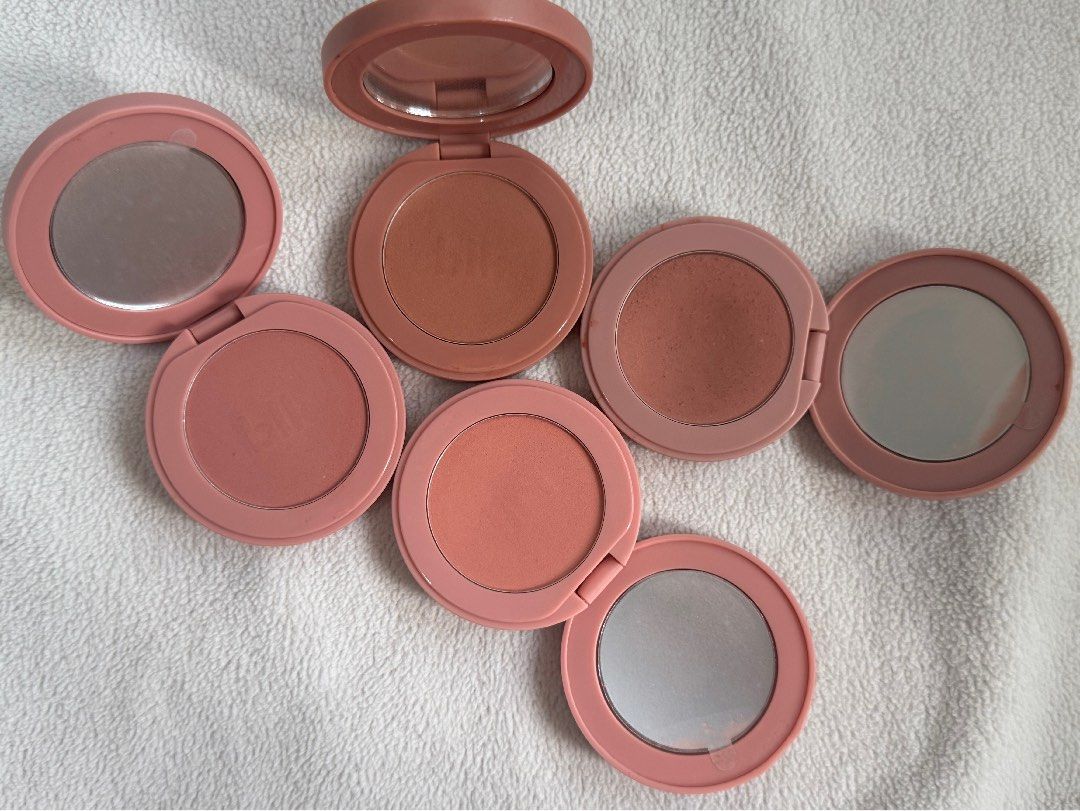 BLK Cosmetics Soft Blur Powder Blush “Bonbon” “Croffle” “Macaron” (Category: Makeup) located in Manila. Submitted by khg_0 (Listing ID 1467690265, Image 2). Description: BLK Powder Blush Shade: Bonbon, Croffle, Macaron only Souffle (sold) ₱150 each 📍Malate, Manila ❌ Joy reservers = blocked ✅ Lalamove ✅ J&T express.