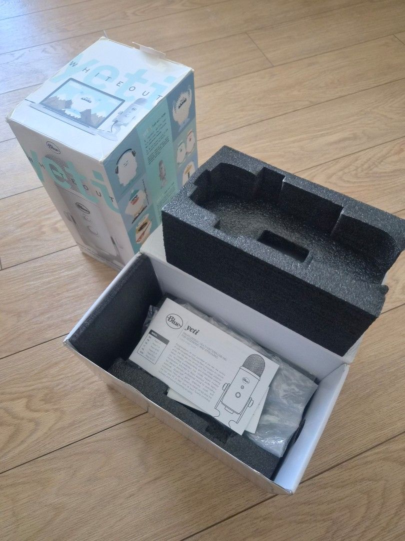 Blue Yeti Whiteout microphone (Category: Portable Audio Accessories) located in San Juan City. Submitted by aisaku (Listing ID 1467616687, Image 3). Description: for sale blue yeti whiteout microphone complete with box good as new dm me for inquiries. ty..