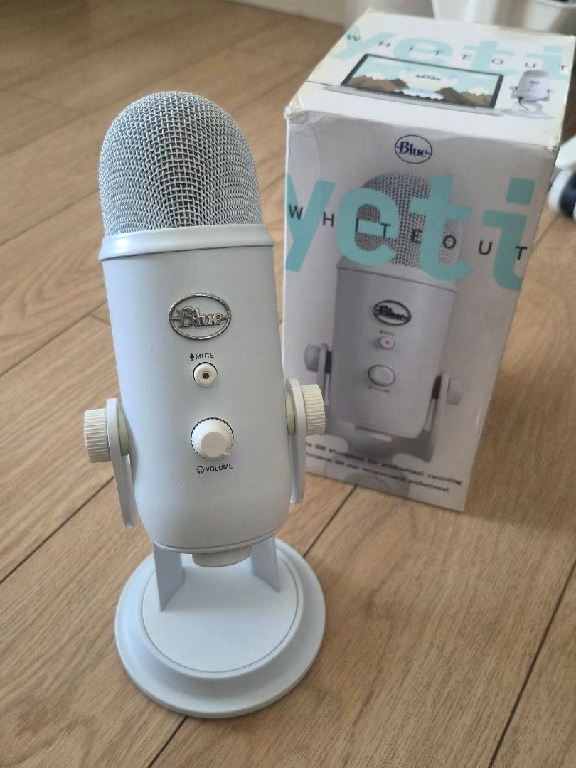 Blue Yeti Whiteout microphone (Category: Portable Audio Accessories) located in San Juan City. Submitted by aisaku (Listing ID 1467616687, Image 2). Description: for sale blue yeti whiteout microphone complete with box good as new dm me for inquiries. ty..