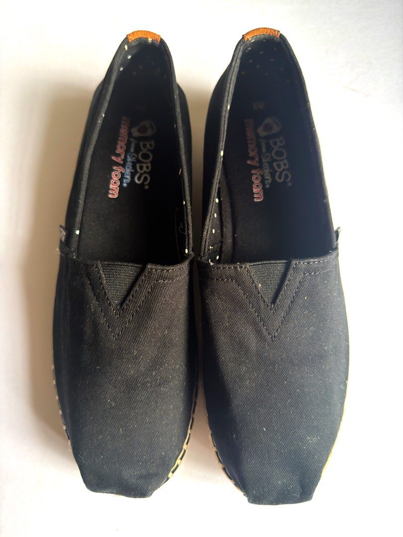 BOBS FROM SKECHERS MEMORY FOAM S-9 (Category: Wedges) located in Las Pinas. Submitted by tgbtg_scjshop (Listing ID 1467685901, Image 1). Description: SKECHERS Pre-Loved In good condition espadrille slip-on flats Size 9 Mop:g-cash Slightly negotiable.