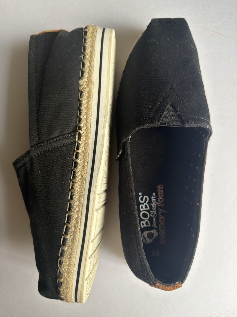 BOBS FROM SKECHERS MEMORY FOAM S-9 (Category: Wedges) located in Las Pinas. Submitted by tgbtg_scjshop (Listing ID 1467685901, Image 2). Description: SKECHERS Pre-Loved In good condition espadrille slip-on flats Size 9 Mop:g-cash Slightly negotiable.