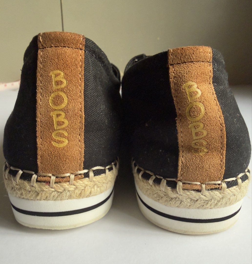 BOBS FROM SKECHERS MEMORY FOAM S-9 (Category: Wedges) located in Las Pinas. Submitted by tgbtg_scjshop (Listing ID 1467685901, Image 3). Description: SKECHERS Pre-Loved In good condition espadrille slip-on flats Size 9 Mop:g-cash Slightly negotiable.