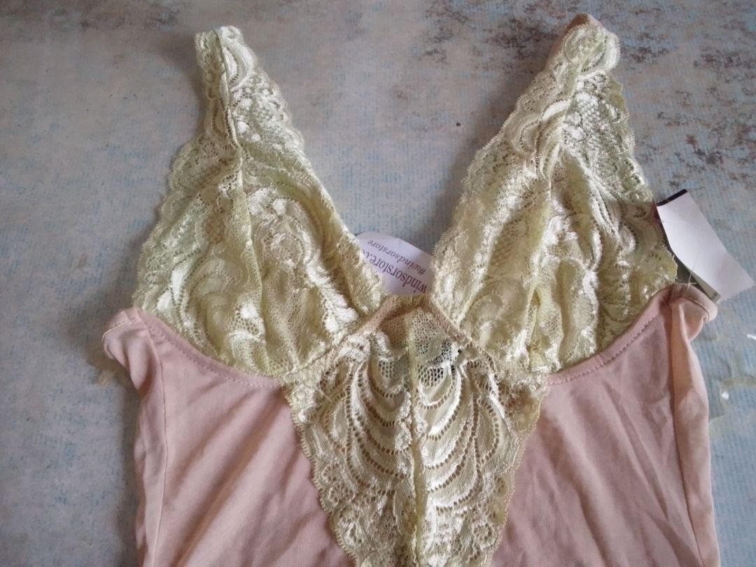 Bodysuit US BNEWTAG (Category: Others Tops) located in Los Banos. Submitted by mania-62906 (Listing ID 1467676997, Image 2). Description: BNEWTAG. US Medium. Skin tone ( note out of town nov 25-Jan25, 2027).