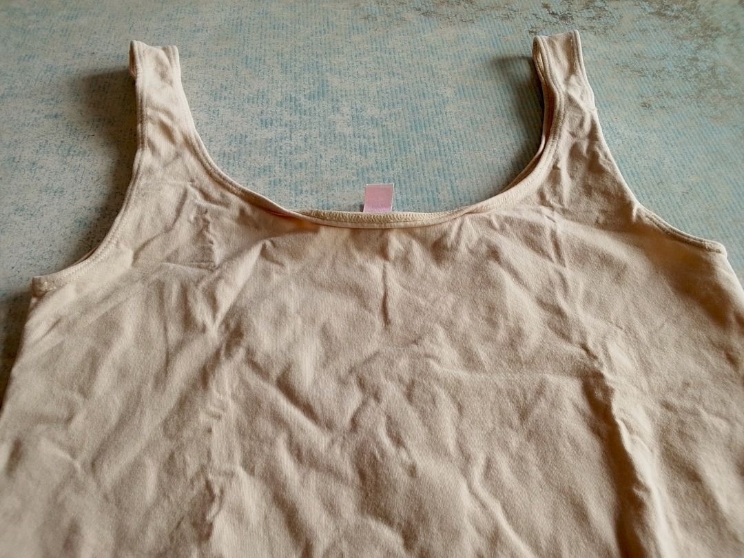 Bodysuit US Victoria Secret (Category: Others Tops) located in Los Banos. Submitted by mania-62906 (Listing ID 1467644682, Image 2). Description: Authentic. US Medium. Skin tone (note: put of town November 25-Januaru 25, 2027).