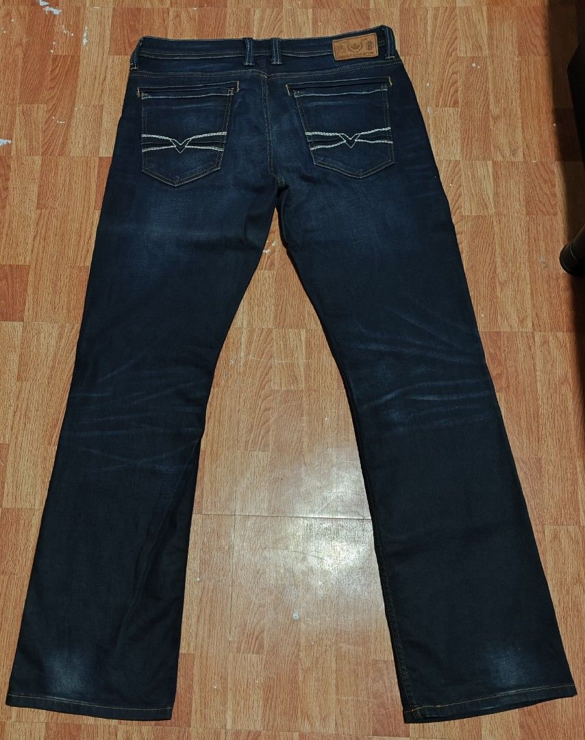 Bootcut stretch BUFFALO DAVID BITTON (Category: Jeans) located in Antipolo. Submitted by thriftified_12 (Listing ID 1467763225, Image 2). Description: For sale: Buffalo David Bitton Made in Canada 33×34 Excellent Condition Loc: lower antipolo, inarawan.
