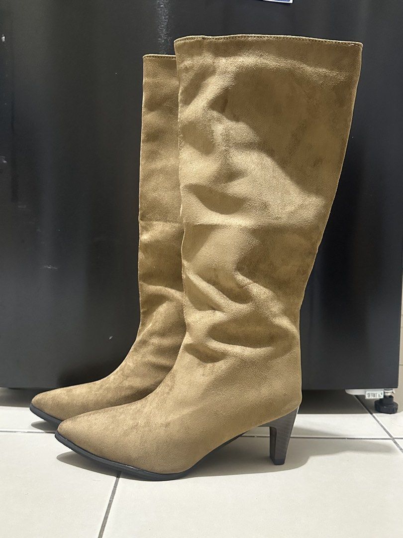 Boots brown (Category: Boots) located in Manila. Submitted by amille_ (Listing ID 1467756168, Image 2). Description: New and size 36 to 37.