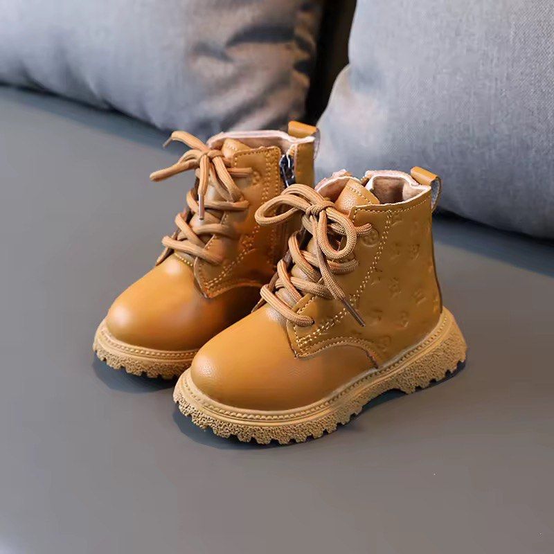 Boots For Kids (Category: Babies & Kids Fashion) located in Pasig City. Submitted by mom.jen (Listing ID 1467612611, Image 1). Description: .