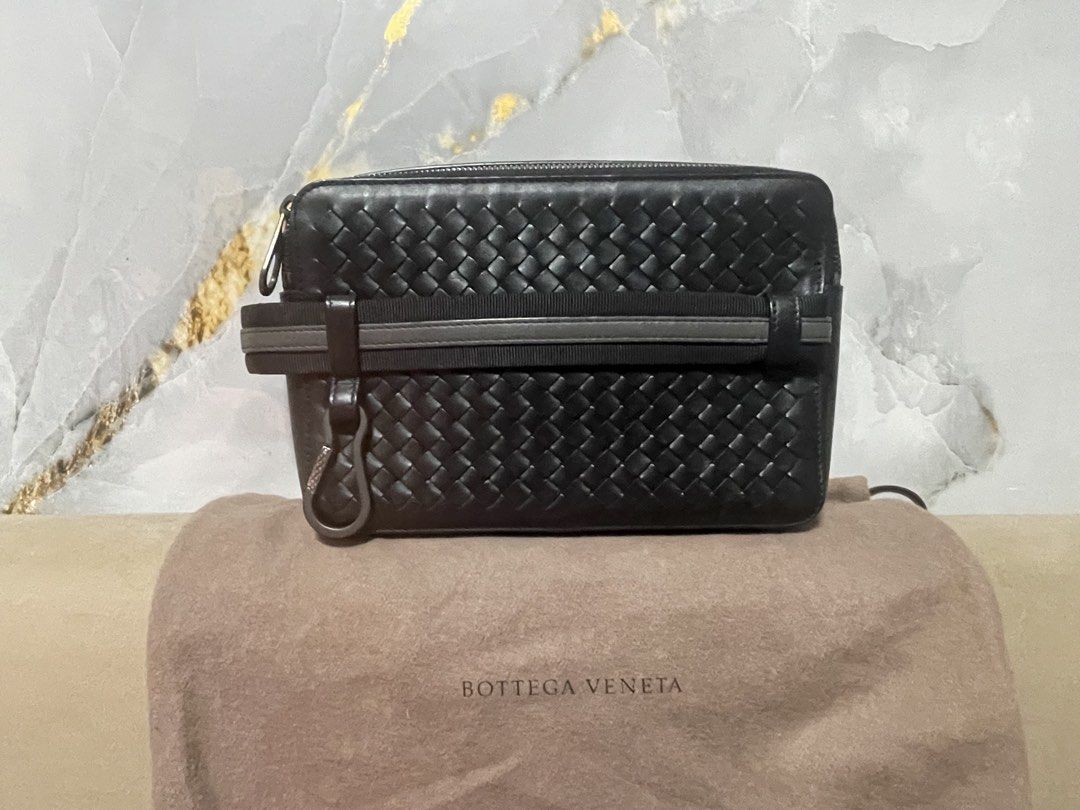 bottega veneta clutch bag (Category: Belt bags, Clutches and Pouches) located in Quezon City. Submitted by brandmanila (Listing ID 1467742801, Image 2). Description: with dust bag.