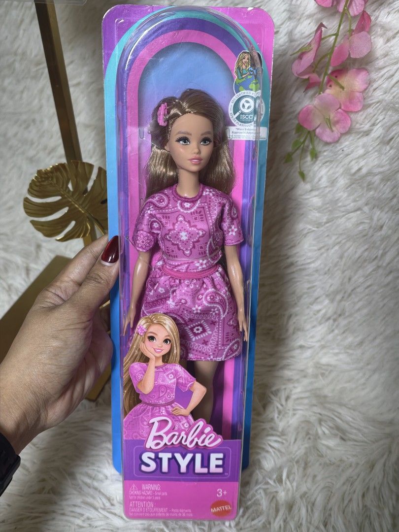 Brand new odile amd mtm barbie (Category: Figurines & Statues) located in Davao. Submitted by declutterdrop029 (Listing ID 1467750068, Image 2). Description: selling brandnew NRFB odile box in excellent condition barbie mtm preloved good working joints small stain on face take all 1599 plud sf meet up panacan /nearby areas davao city can do delivery within davao city via maxim can do shipping nationwide via jnt buyer shoulders shipping/delivery f