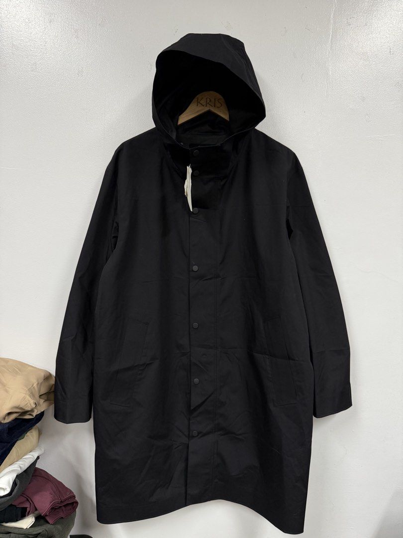 Brandnew Uniqlo Men Blocktech Coat (Category: Coats, Jackets and Outerwear) located in Angeles City. Submitted by queenromero (Listing ID 1467757567, Image 3). Description: width: 25.5" length: 39".