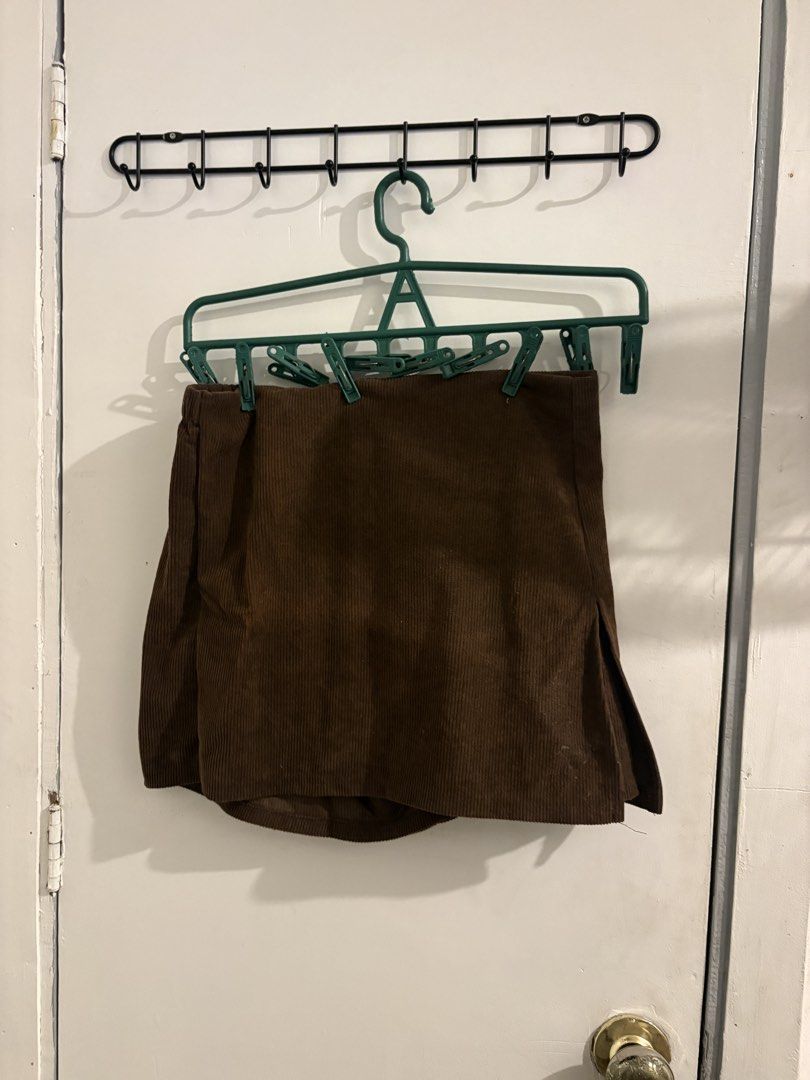 Brown Corduroy Skort l-xl (Category: Skirts) located in Pasig City. Submitted by meowdei (Listing ID 1467738227, Image 2). Description: selling my preloved dark brown textured corduroy skort 🤓 - never worn, doesnt fit me - mop: gcash, bpi, maribank, metrobank - mod: lalamove, grab, jnt - can do meet up as long as within/around ortigas! :) .