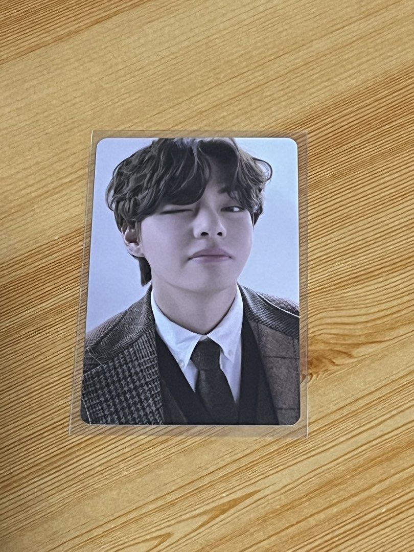 BTS V TAEHYUNG D-DAY CALENDAR PC (Category: K-Wave Merchandise) located in Mandaluyong City. Submitted by bluevinyl (Listing ID 1467643793, Image 1). Description: - good condi but x sensi - prio payo (can lower) / if dop: 3 days - no rush shipping mop: gcash / gotyme / ub mod: j&t / sdd loc: mandaluyong.