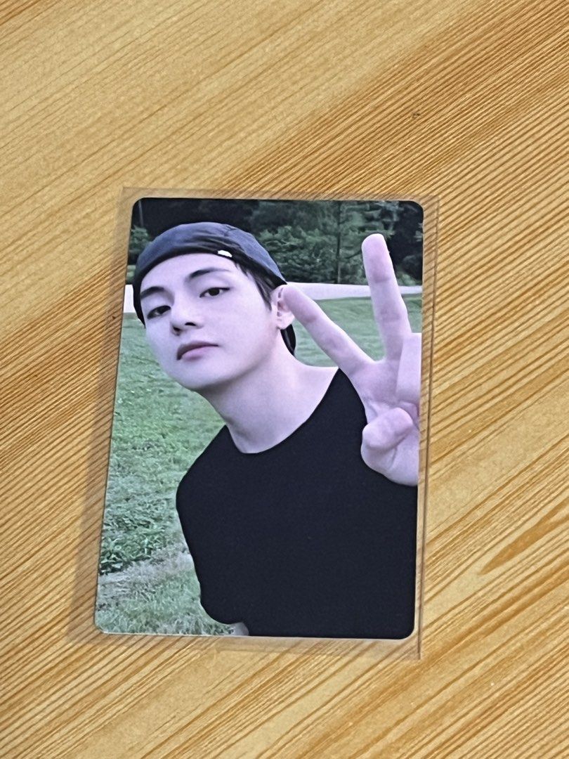 BTS V TAEHYUNG IN THE SOOP 2 PC (Category: K-Wave Merchandise) located in Mandaluyong City. Submitted by bluevinyl (Listing ID 1467629973, Image 1). Description: - good condi but x sensi - prio payo (can lower) / if dop: 3 days - no rush shipping mop: gcash/gotyme/ub mod: j&t / sdd loc: mandaluyong.