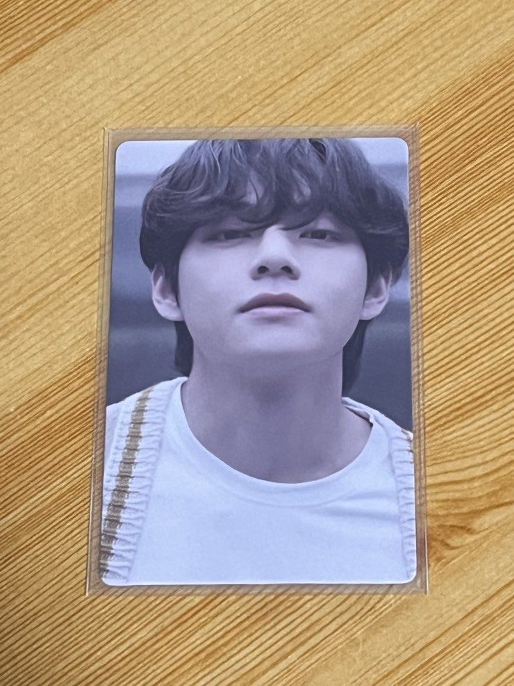 BTS V TAEHYUNG SAMSUNG PC (Category: K-Wave Merchandise) located in Mandaluyong City. Submitted by bluevinyl (Listing ID 1467644542, Image 1). Description: - good condi but x sensi - prio payo / if dop: 3 days - no rush shipping mop: gcash / gotyme / ub mod: j&t / sdd loc: mandaluyong.