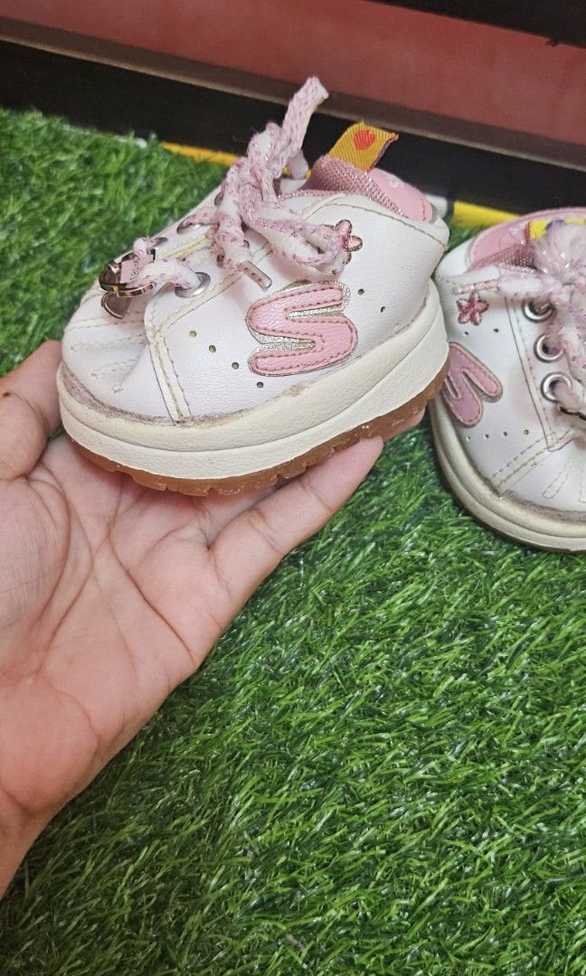 Build a bear (BAB) Skechers shoes (Category: Plushies & Soft Toys) located in Umingan. Submitted by liezelsona48963 (Listing ID 1467632462, Image 2). Description: BAB shoes skechers mop gcash.