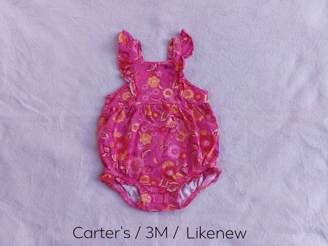 BUNDLE 6PCS CARTER'S (Category: Babies & Kids Fashion) located in Sipocot. Submitted by mszari (Listing ID 1467706036, Image 2). Description: 🎀 CARTER'S BUNDLE — 6 PIECES! ALL LIKELY NEW 🎀 Brand: Carter's Sizes: Mostly 3M | 1 piece 3-6M Condition: All Likely New — excellent, no flaws! ✨ 🦋 Striped coord set (top + shorts) 🌺 Bright pink floral romper 🌸 Dainty floral long-sleeve romper 🌴 Tropical hibiscus sundress 🌹 Pretty rose long-sleeve to