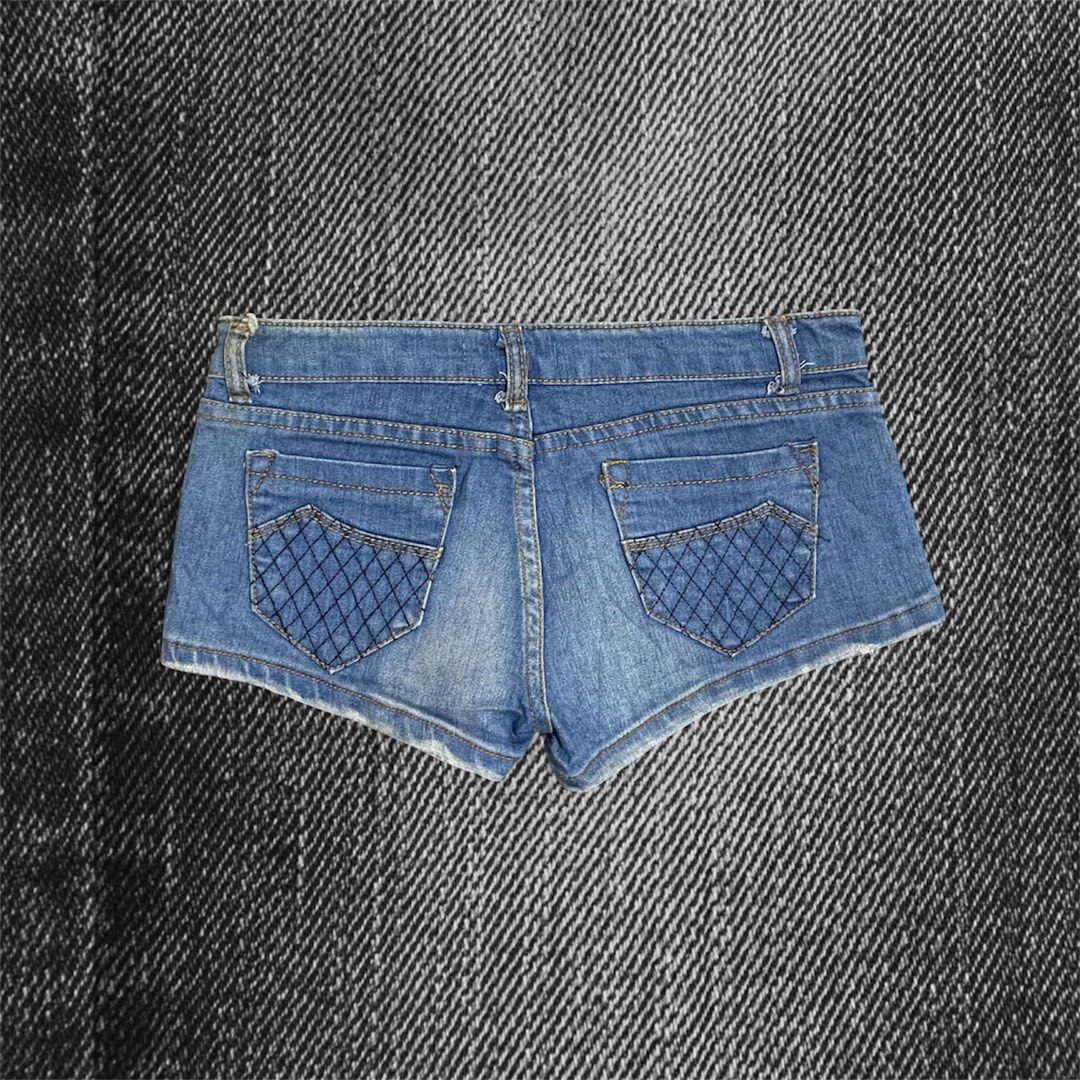 Low rise wash blue micro short (Category: Shorts) located in Caloocan City. Submitted by blairbyysha (Listing ID 1467793305, Image 2). Description: Size 28-29 Length 8.