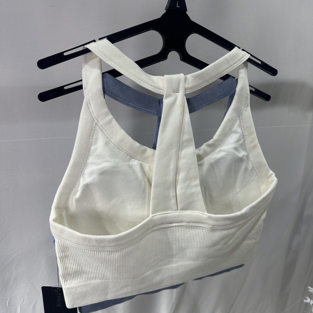 Bundle of 2 Sports Bra (Category: Activewear) located in Angeles City. Submitted by decko.finds (Listing ID 1467642064, Image 3). Description: 14’ x 13’.