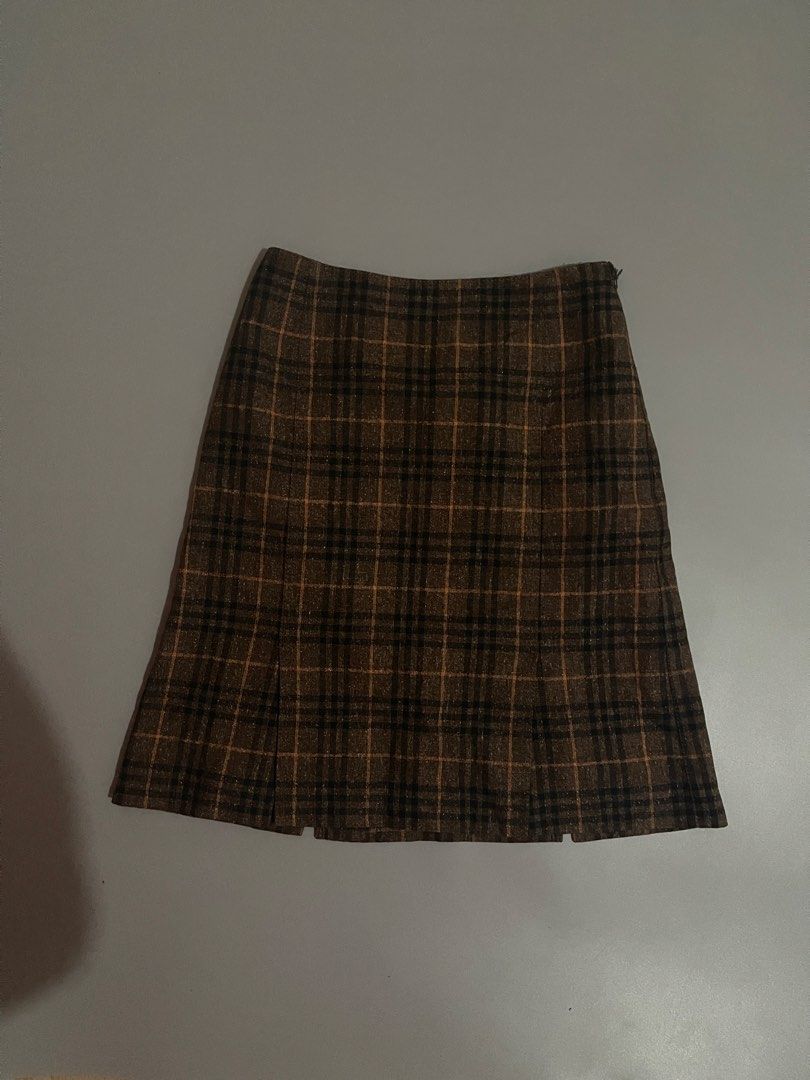 Burberry Blue Label Skirt (Category: Activewear) located in Tuguegarao City. Submitted by elyks11 (Listing ID 1467746152, Image 1). Description: ganda neto good for psg plaid.