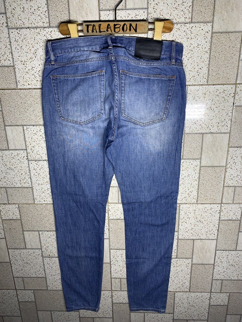 Burberry Denim Jeans (Category: Jeans) located in Bacolod City. Submitted by ocean_us (Listing ID 1467752667, Image 1). Description: Burberry Denim Jeans ____________________________ Leather Patch Details: ▪️Size 31 x 32 ▪️Dimes 31 x 40 ▪️Hem 5.5 ▪️Need wash ▪️FREE SHIPPING FEE Pm, Thanks ✅We ship Nationwide via Jnt Express ✅We do video call for assurance 📍Bacolod City Negros Occidental.