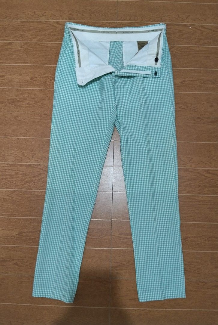 Burberry Men's Gingham Tailored (Category: Chinos) located in Bago City. Submitted by classic_picked_up (Listing ID 1467718558, Image 2). Description: excellent need wash 30-32 waist 41 length.