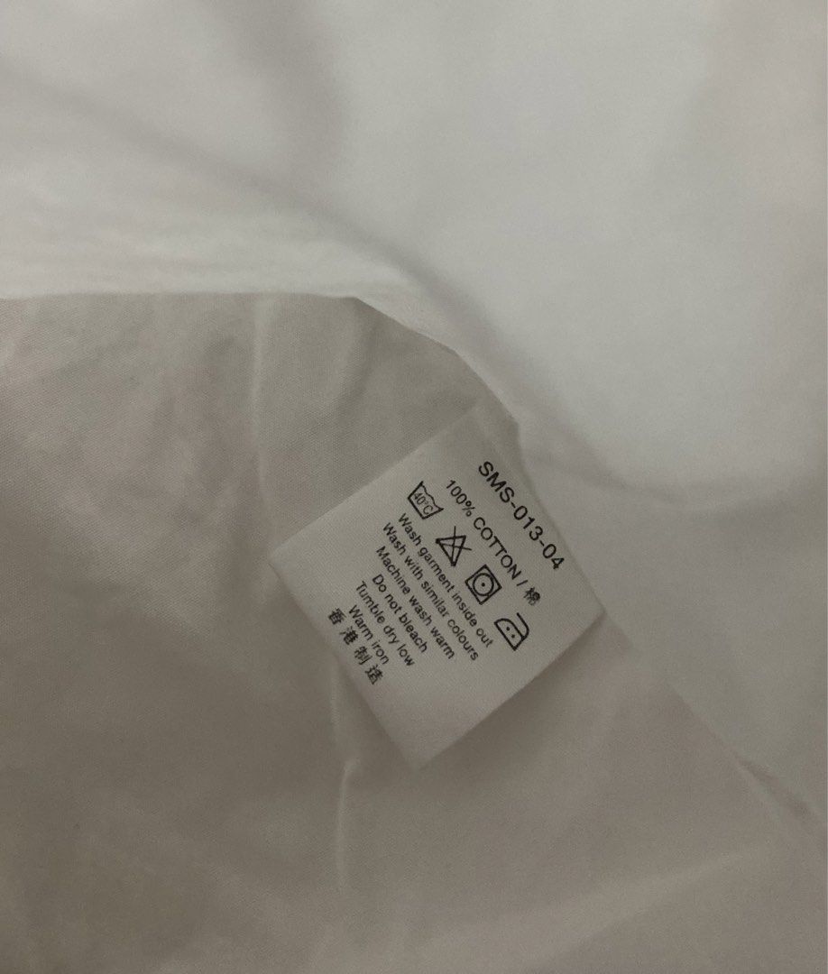 Burberry Men’s Polo (Category: Formal Shirts) located in Mandaluyong City. Submitted by aiztyle (Listing ID 1467709914, Image 3). Description: Burberry Men’s longsleeves polo Medium on tag Measurement: Chest 21” Length 28” Super SALE Php500.00 only.