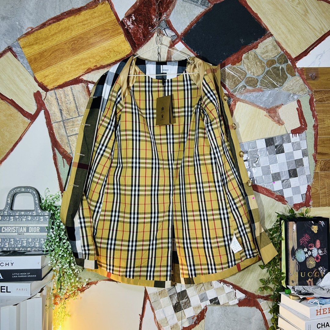 Burberry plaid dress coat (Category: Luxury Apparel) located in Baguio. Submitted by kckc_luxury (Listing ID 1467752200, Image 2). Description: 🌸 TINY PINK SPOTS ARE LENS DAMAGE, NOT CLOTH STAINS ————————— ❗️KINDLY READ BEFORE MAKING AN OFFER❗️ LISTING DETAILS size:M width x length (inches):19x36.5 condition: EXCELLENT --- MOP: Gcash / BPI MOD: J&T / JRS LOCATION: Baguio City --- NOTE: • Manage your expectations • Photos did not go under any edi